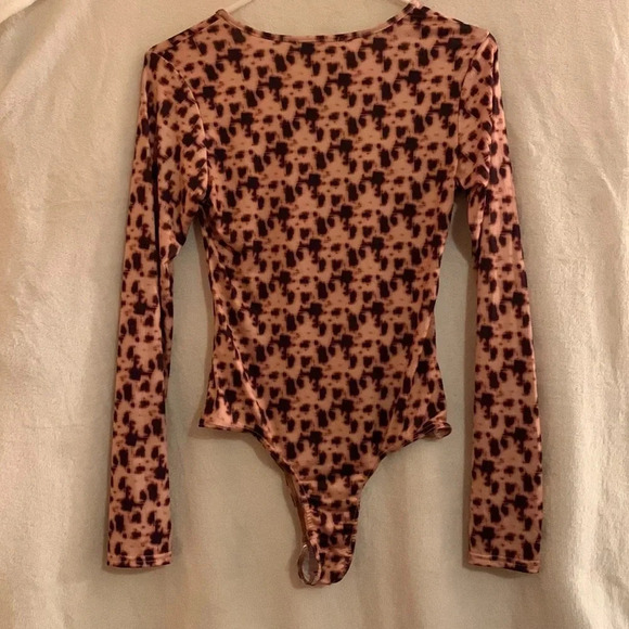 *NEW* Pretty Little Thing bodysuit - Picture 5 of 7